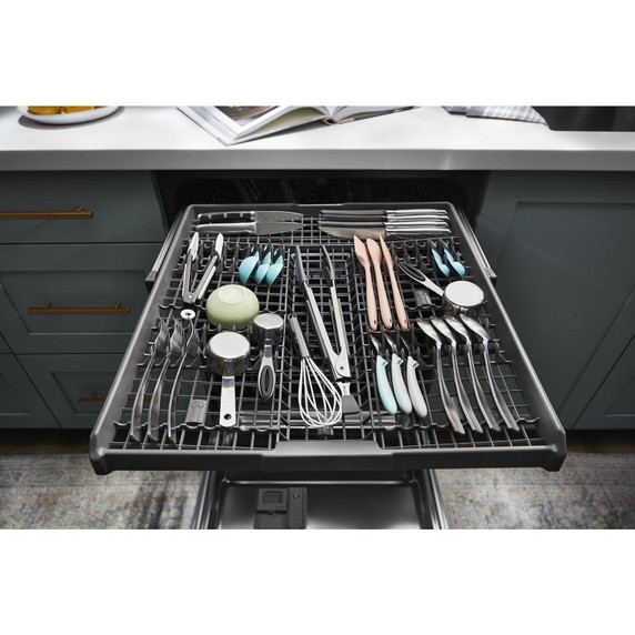 Whirlpool® 51 dBA Quiet Dishwasher with 3rd Rack and Pocket Handle WDP730HAMZ