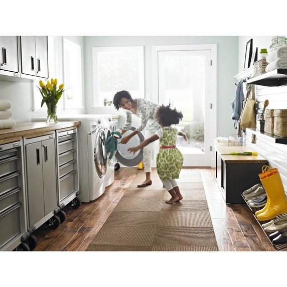 Gladiator® 30" (76.2 cm) Solid Shelf GAWA30SFRG