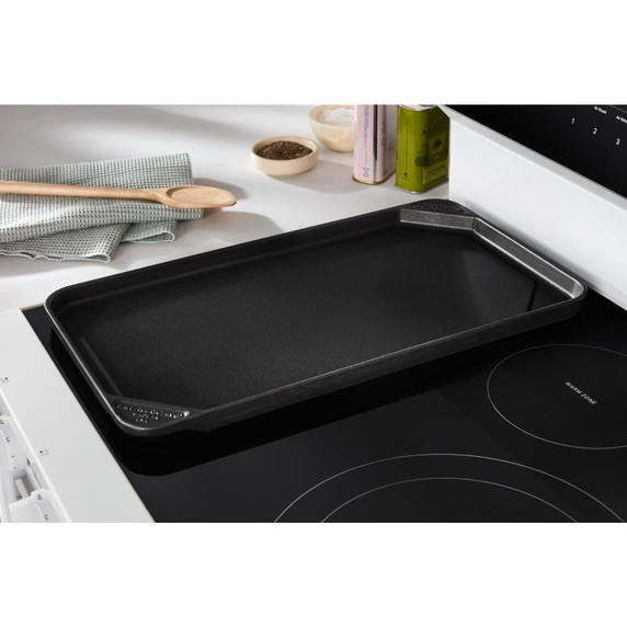 Whirlpool® 30-inch Smart Electric Range with Air Cooking Technology, WipeClean™ Coating, Steam/Self Cleaning, Rapid Preheat 5.3 CuFt Capacity YWFES7530RW