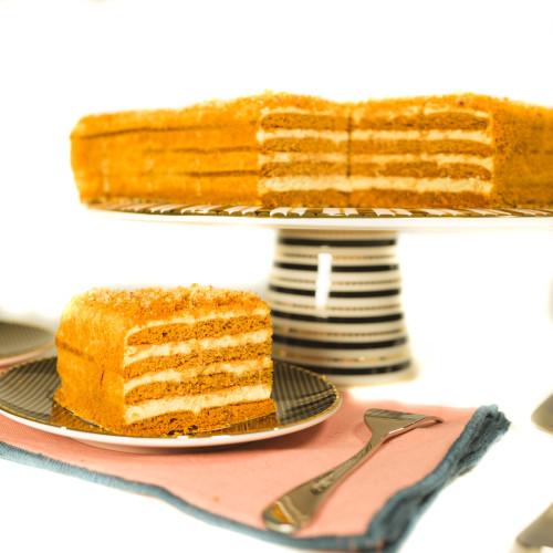 Honeycake Square Slab (21cm x 21cm)