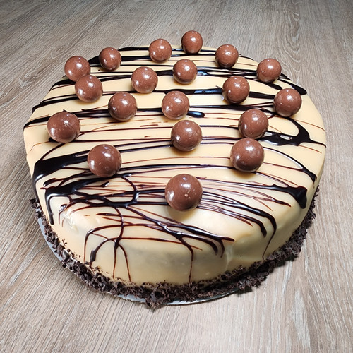 Caramel Malteazer Cake