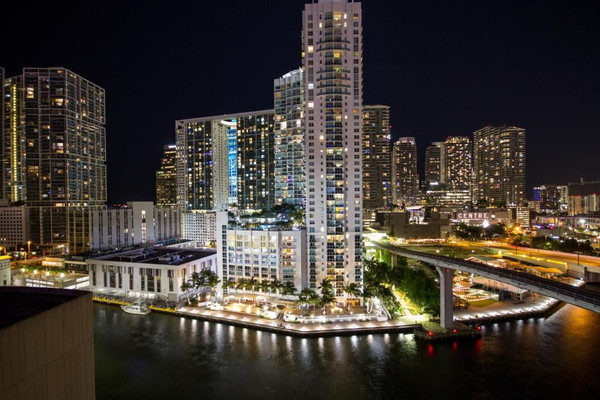 Comfort lnn & Suites Downtown Brickell