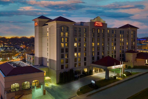 Hampton lnn & Suites, Kansas City