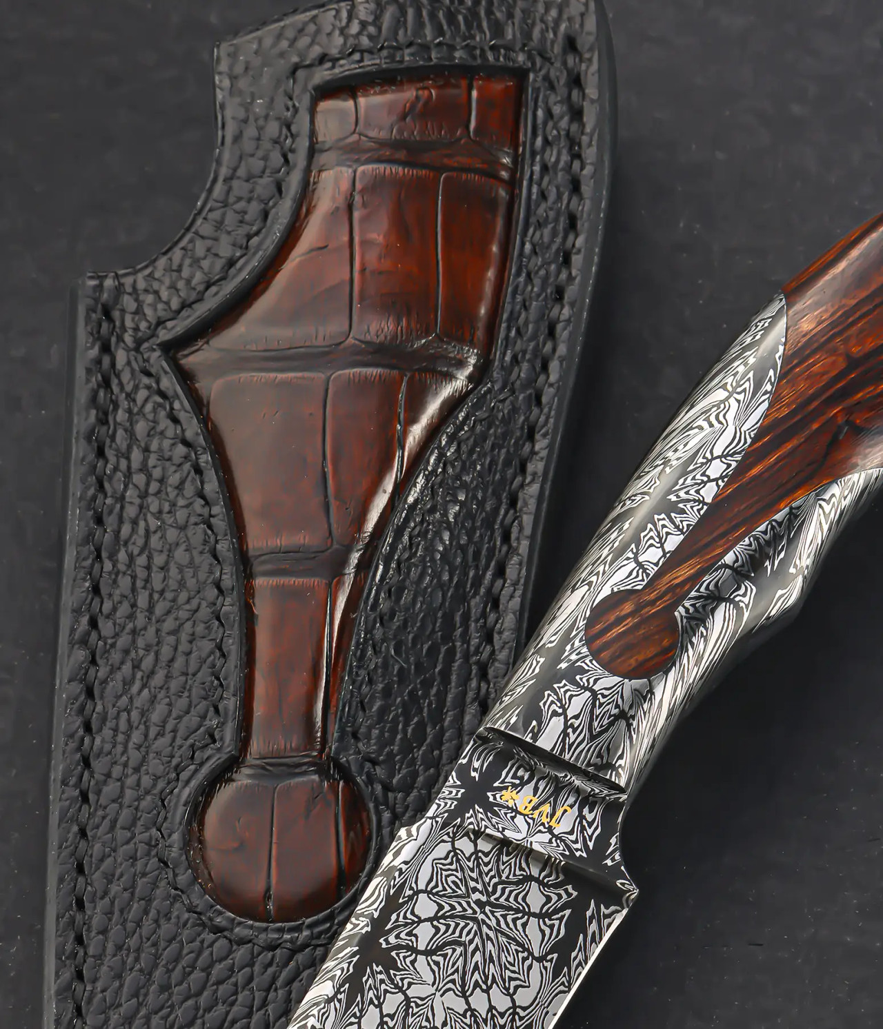 Marshal, Keyhole Integral with Mosaic Damascus, Ironwood, Sole