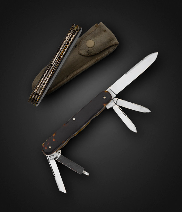 5 Blade, Antique Amber, 3 1/2" Closed; B.B. Wells Strand; Sheffield Knife 5 Blade, Antique Amber, 3 1/2" Closed; B.B. Wells Strand; Sheffield Knife