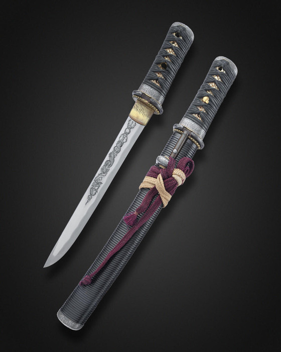 Japanese Armory Japanese Tanto, with Dragon on Blade, Circa 19th Century 