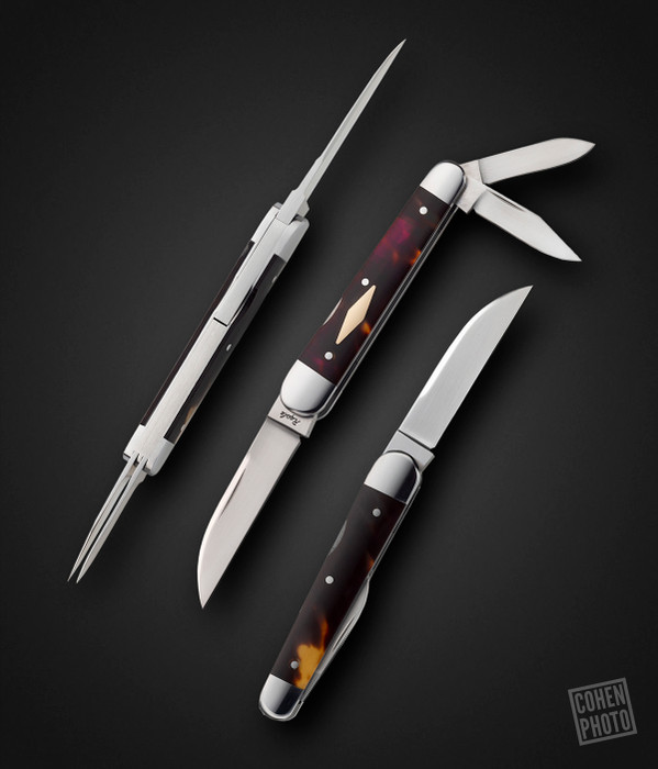 3 Blade, Lockback Whittler, Folding Knife with Antique Amber Scales & 14K Gold Shield, 3.75" Closed, by Bill Ruple 3 Blade, Lockback Whittler, Folding Knife with Antique Amber Scales & 14K Gold Shield, 3.75" Closed, by Bill Ruple