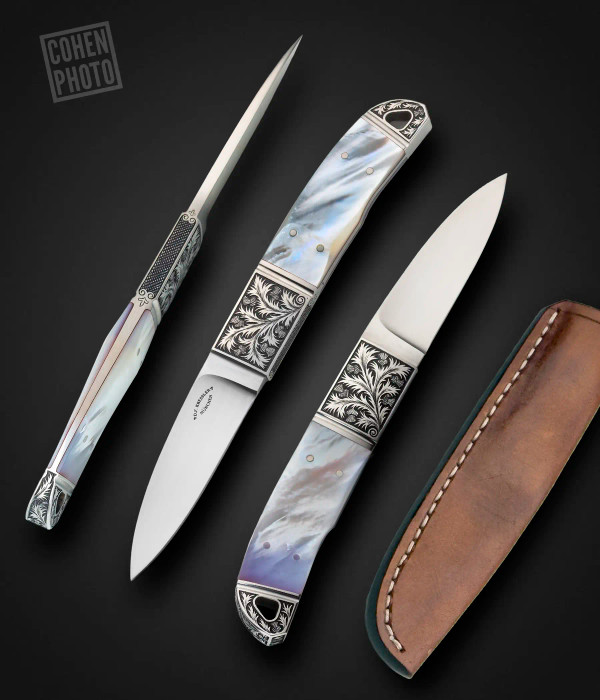 Stiff Horn Model with Mother of Pearl Scales with Engraving by Stanley Stoltz, with Original Sheath by Dietmar Kressler Stiff Horn Model with Mother of Pearl Scales with Engraving by Stanley Stoltz, with Original Sheath by Dietmar Kressler