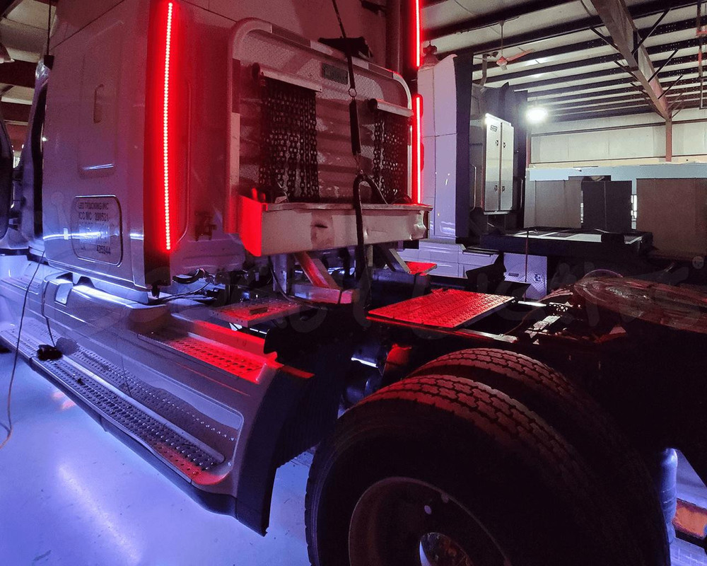 Freightliner Cascadia LED Accent Light Kit