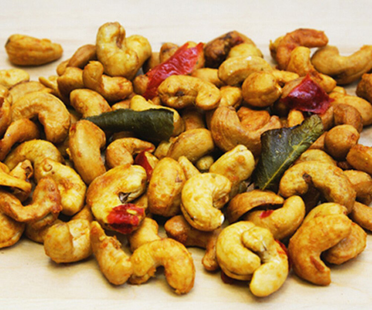 Bulk sweet and spicy roasted cashews nuts