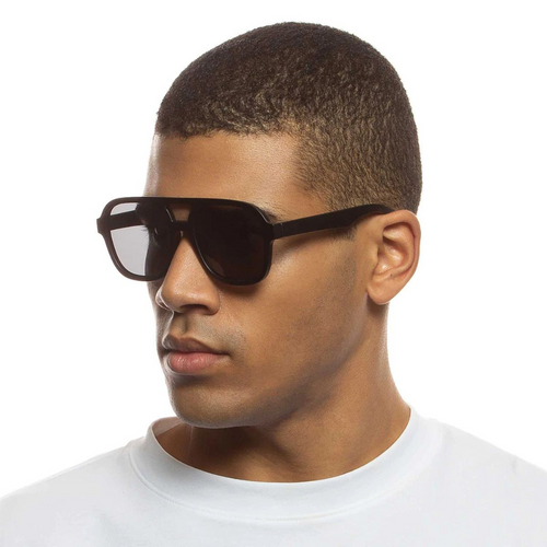 Mardie Sunglasses Matte Black/Smoke Polarised Lenses