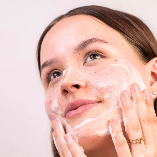 Skin Ritual 3% AHA + BHA Foaming Face Wash 150mL model demo