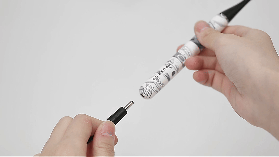 Charging SlimPro I4 Toothbrush