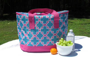 Large Insulated Weekender Tote in Blue Moroccan