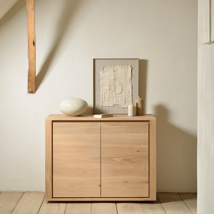 Ethnicraft Small Oak Sideboard Shadow 109 cm Ethnicraft Small Oak Sideboard Shadow 109 cm