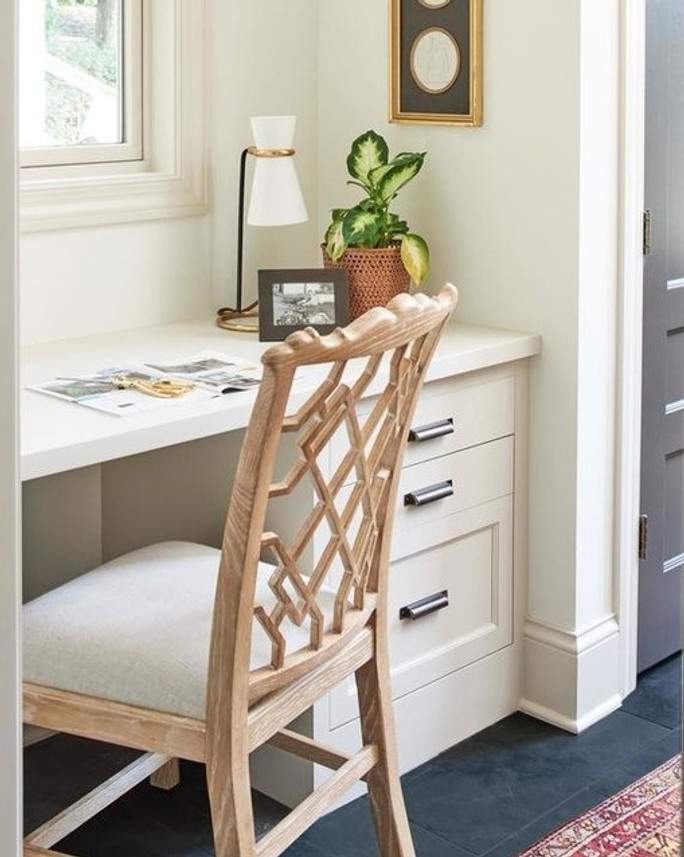 Visual Comfort Clarkson Table Lamp