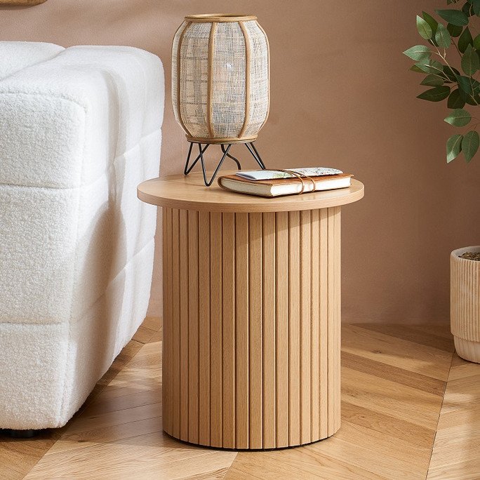 Fluted Side Table Oak – Fluted Oak, Japandi Rounded Design – Axel
