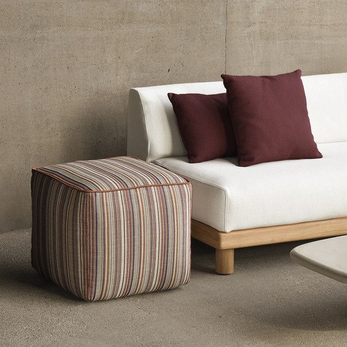 Ethnicraft Zahara 50 x 50 cm Outdoor Cushion - Plum