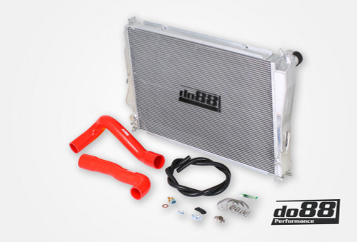 Do88 BMW M3 E46 Radiator Aluminum, Red hose