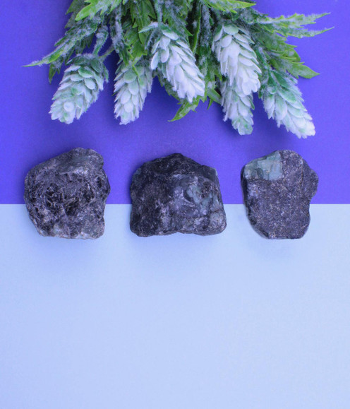 Emerald Raw - a variety of medium sized pieces
