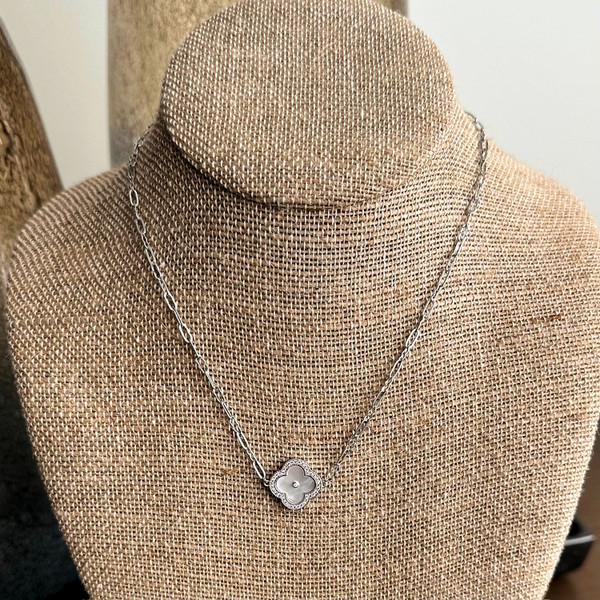 Charlie Large Flower