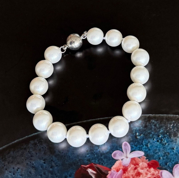 Mother of Pearl Bracelet - 10mm