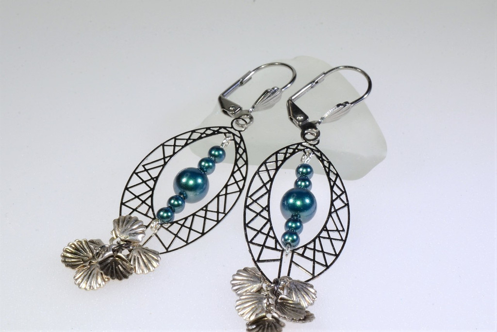 Tahitian Pearl Clamshell Earring