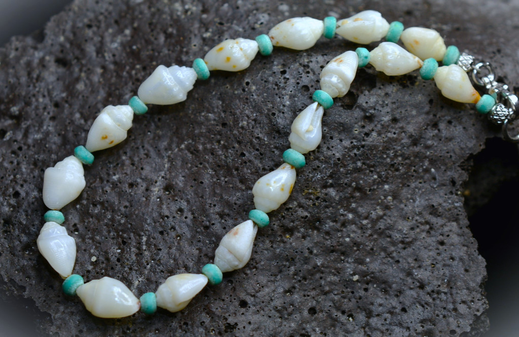 Niihau shell bracelet
Bottled Ocean Treasures
seashell bracelets Hawaii
Aqua seashell bracelet
Dove shell bracelet
Unique bracelets Hawaii
Original shell bracelets Hawaii
Hawaii charm bracelets