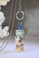 Crystal necklace with seashells