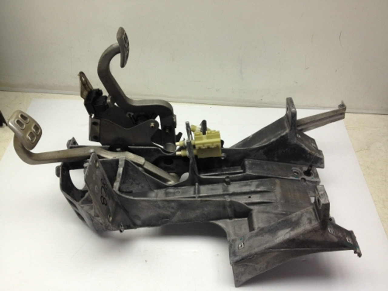 199704 C5 Corvette Clutch and Brake Pedal Assembly