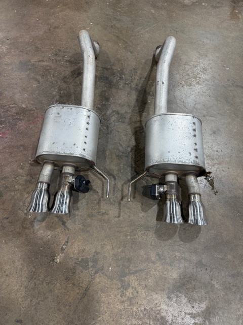 2014-2019 C7 Corvette OEM NPP Valved Axle Back Exhaust (82241244