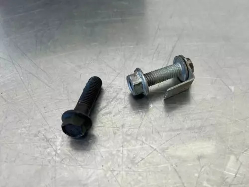 【229】ٍٛ . ̫ . ٛ ٍ 様 97-04 C5 CORVETTE STEERING SHAFT BOLTS OEM