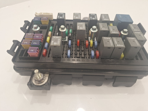 C6 Chevrolet Corvette Underhood Fuse Block