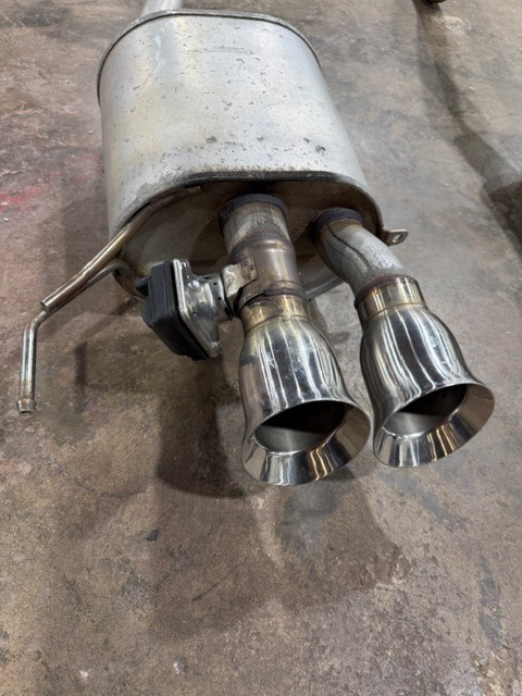 2014-2019 C7 Corvette OEM NPP Valved Axle Back Exhaust (82241244, 82241243)