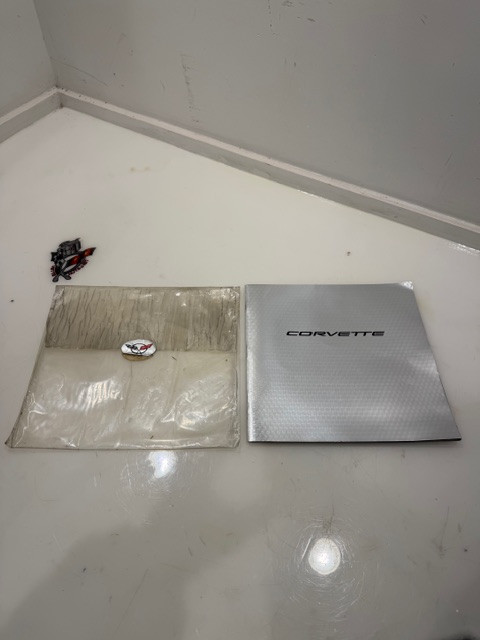 C5 Corvette 1998 Sales Bruchure Original sales Catalog (Colors/Specs)