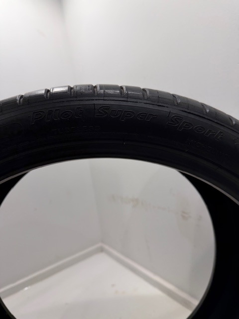 Lightly Used Michelin Pilot Super Sport 285/30 ZR20 (95Y)