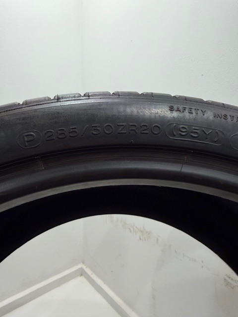 Lightly Used Michelin Pilot Super Sport 285/30 ZR20 (95Y)