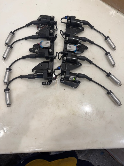 05-13 C6 Chevy Corvette LS2 LS3 LS7 Round D154A Ignition Coils w/Bracket SET NEW