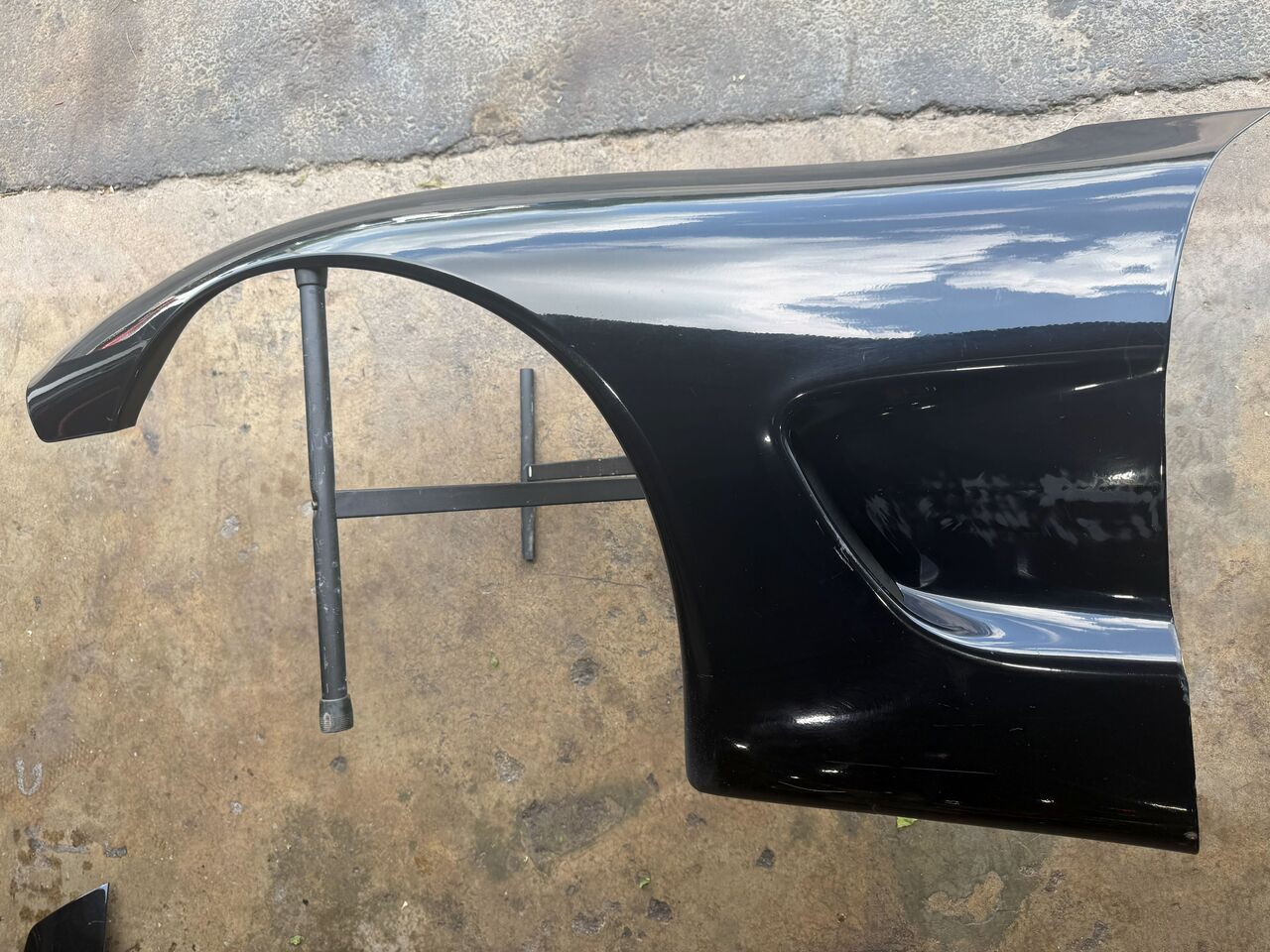 1997-2004 C5 Corvette Front Left Driver Side Fender 10288100