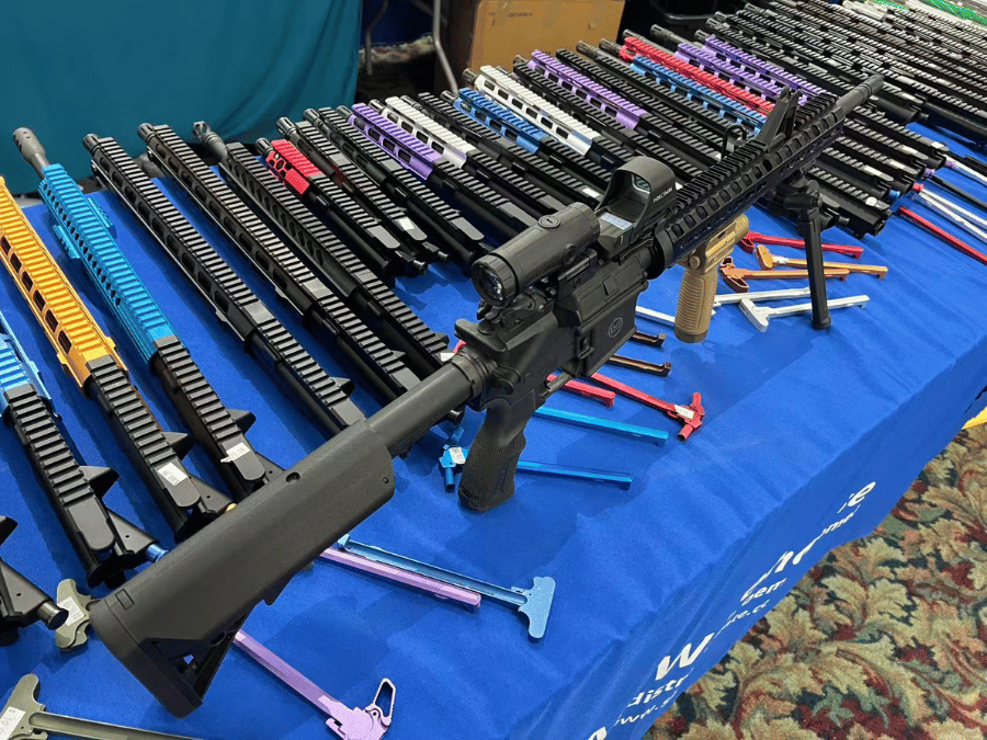 Shooters Gate VGC gun show display