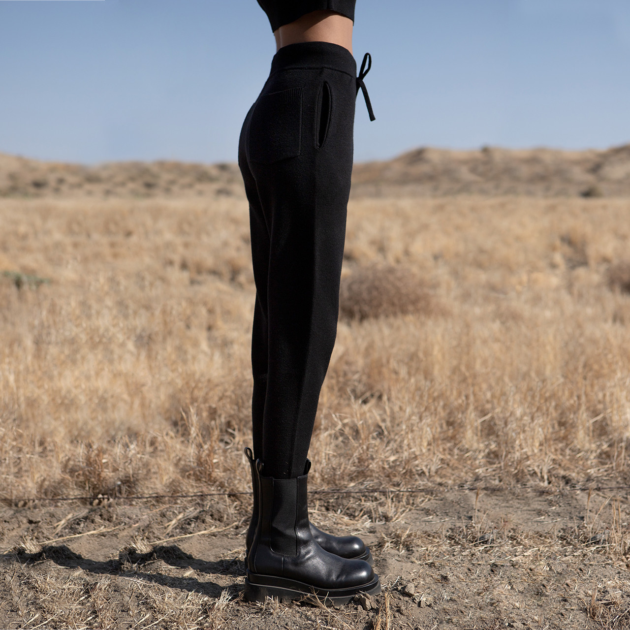 感謝価格】 ella cardboard jogger pants (black) M - パンツ