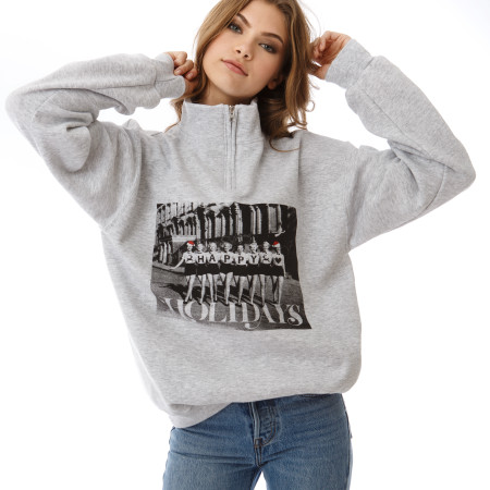 Vintage Happy Holiday Sweatshirt - EllandEmm