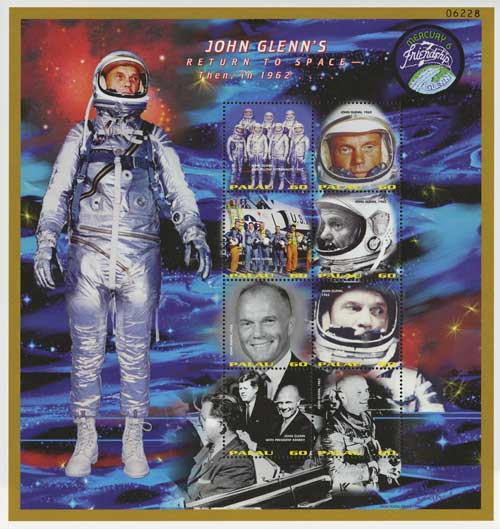 M11181  - 1998 John Glenn - First American to Orbit Earth, Mint, Sheet of 8 Stamps, Palau