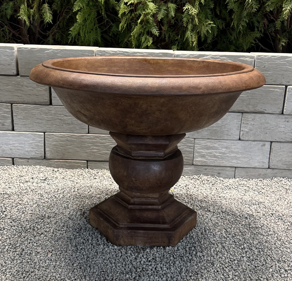 25" Large Barrington Planter