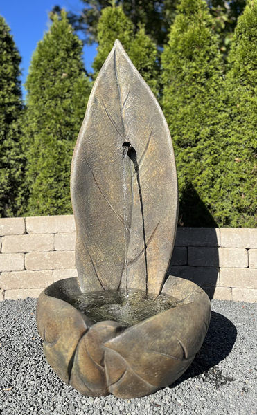 47" Standing Leaf Fountain