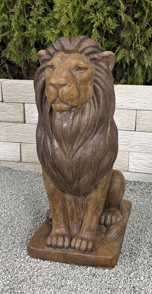 36" Noble Lion