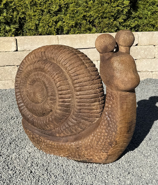 23" Garden Snail