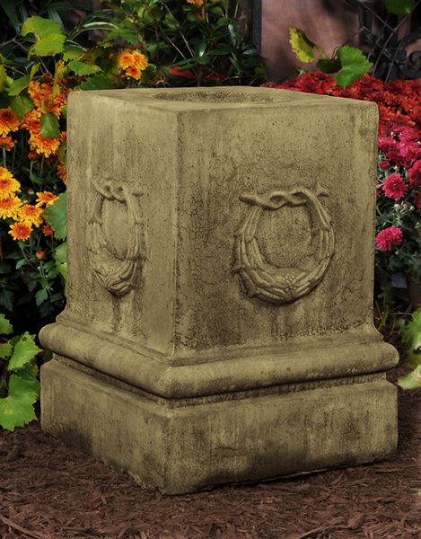 24" Renaissance Wreath Pedestal