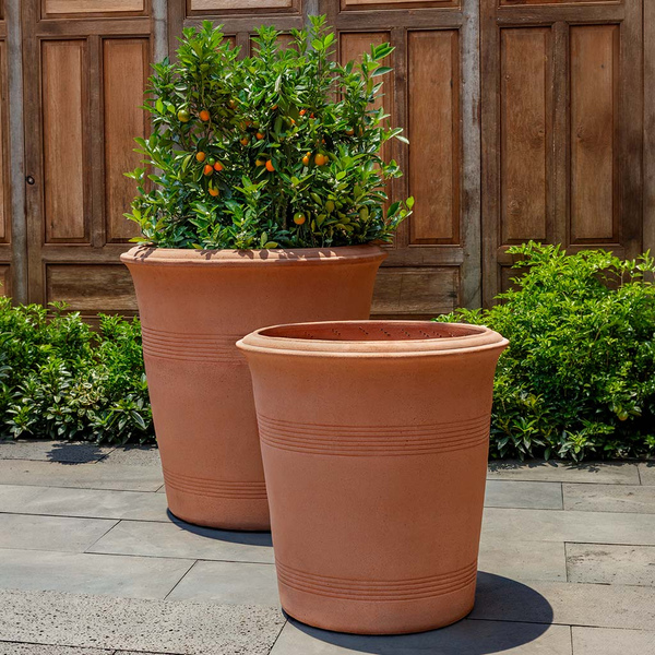 31" Las Palmeras Planter, Sandblasted