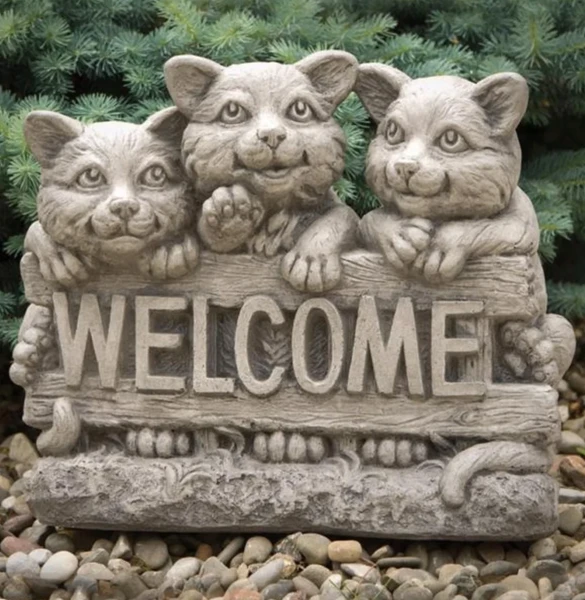 13" Welcome Kittens